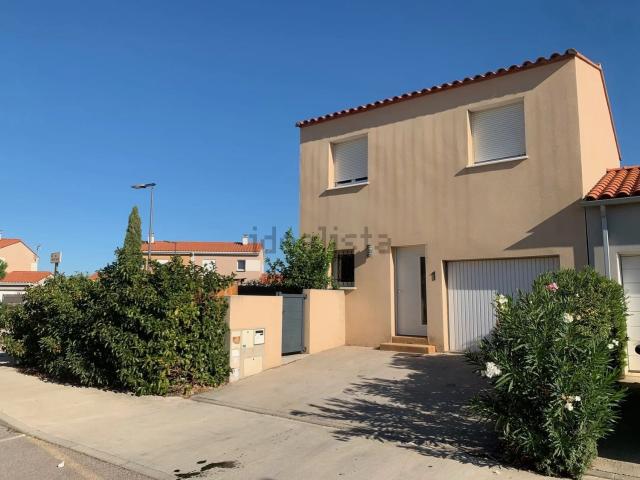 Maison, Claira