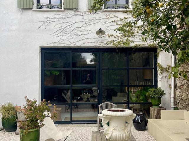 Maison, Claira