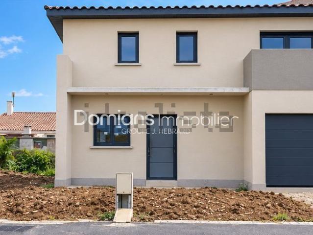 Maison, Claira