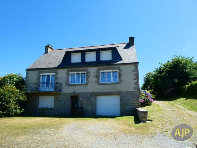 Maison, Cruguel