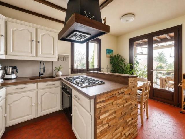 Maison, Crêches sur Saône