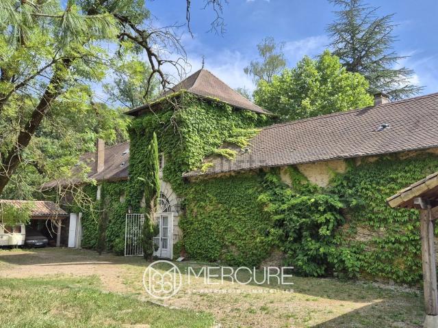 Maison, Crémieu