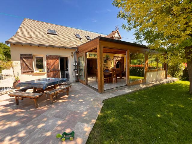 Maison Crespieres 6 pièce s 199 m2