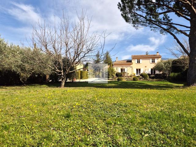 Maison, Crillon le Brave