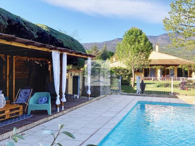 Maison, Crillon le Brave