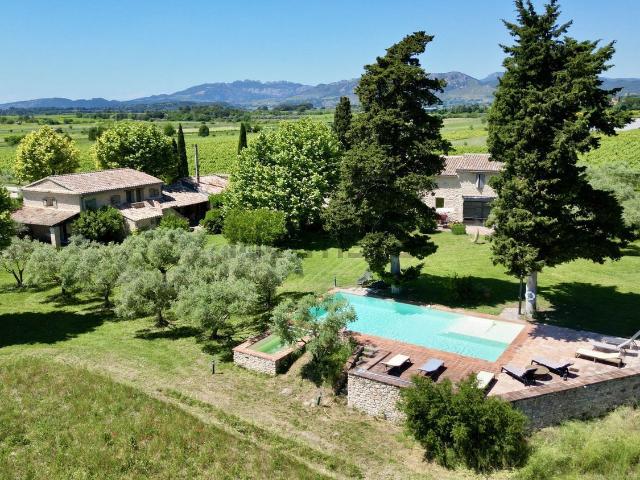 Maison, Crillon le Brave
