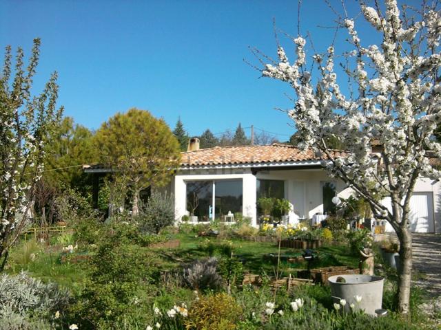 Maison, Crillon le Brave
