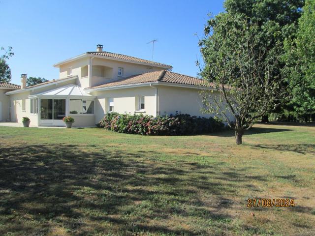 Maison, Cudos