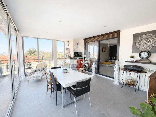 Maison CUNAC avec jardin de 2160m2 et piscine
