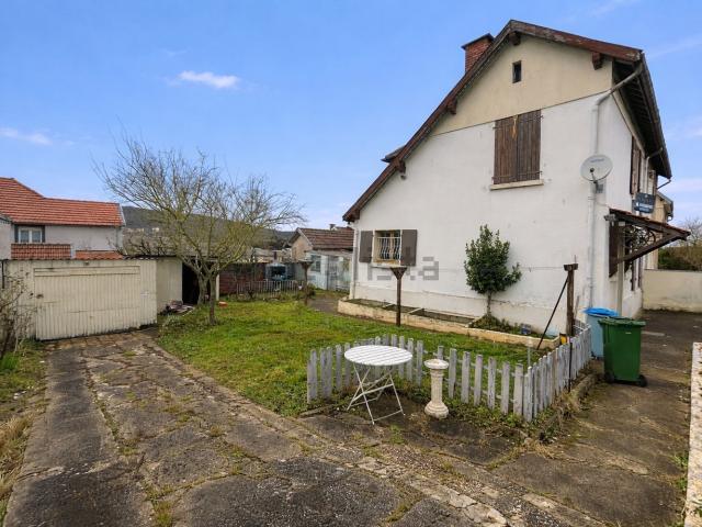Maison, Custines