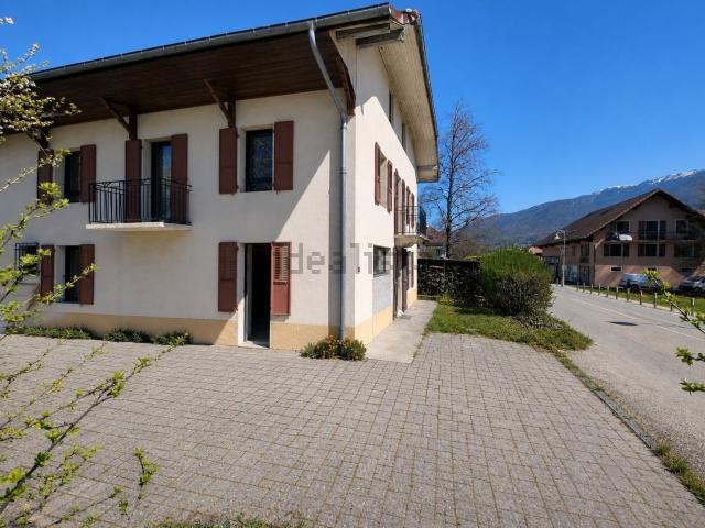Maison, Cusy
