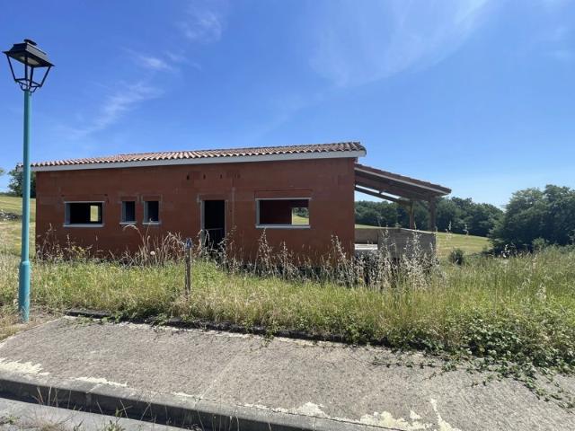 Maison à terminer à Aignan