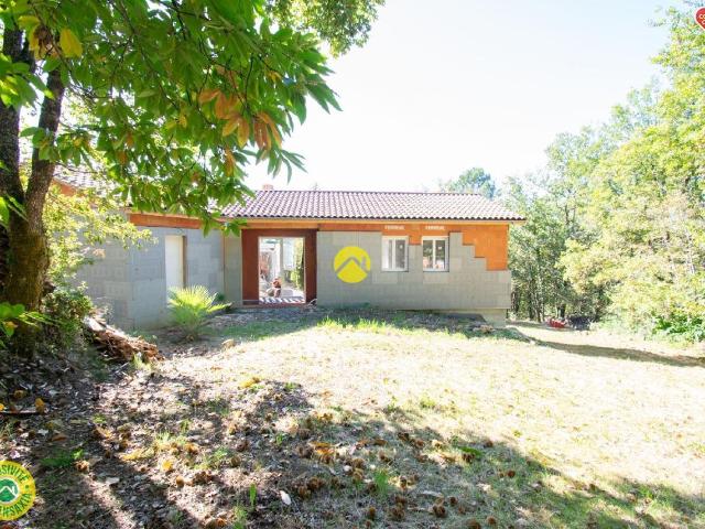 Maison à terminer au calme complet 153m² Le Buisson de Cadouin