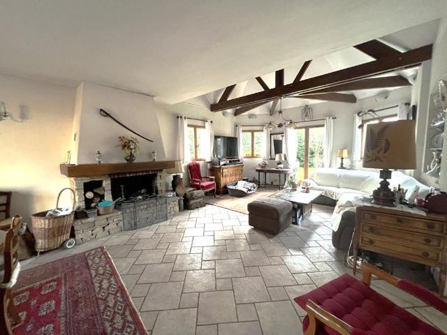 Maison à Thoiry 6p 4ch Avec studio indépendant Terrain piscinable