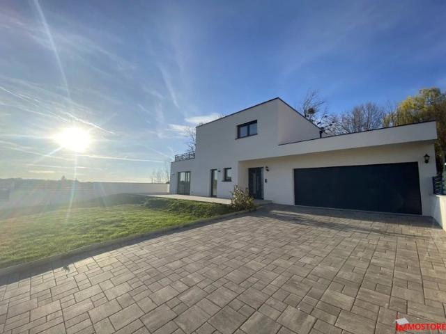 Maison à toit plat 6 pièces de 150m²