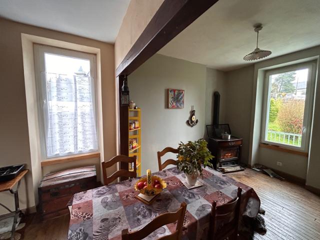 Maison à Ussel en CORREZE