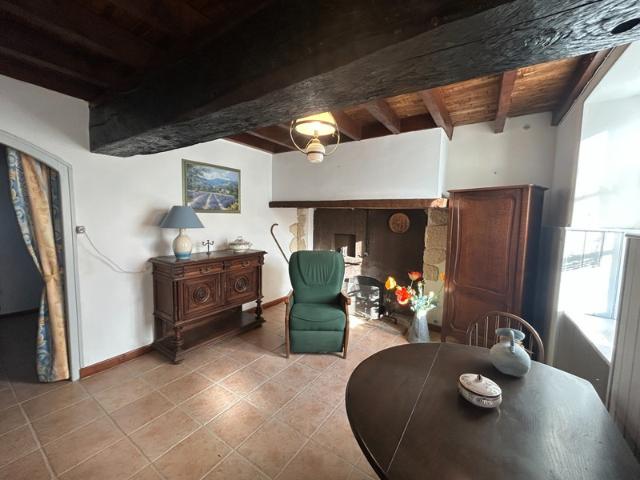 Maison avec jardin et dépendance SAINT SORNIN LEULAC 87290
