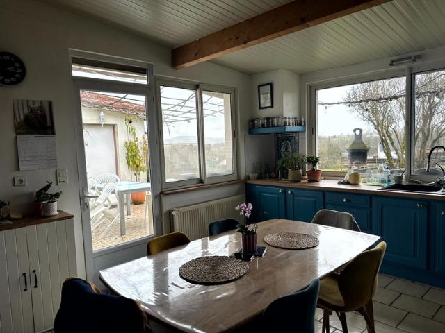MAISON ANCIENNE RÉNOVÉE – 145 m² – JARDIN – PRECY SOUS THIL