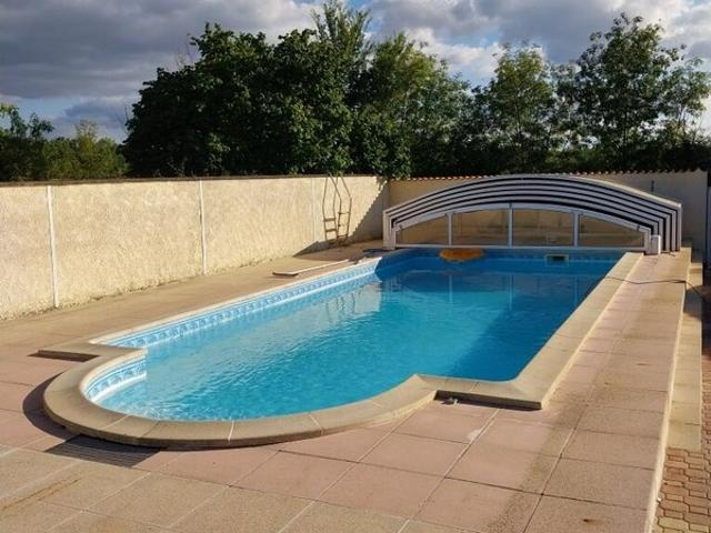 Maison à vendre 10 pièces avec Piscine NERCILLAC 16