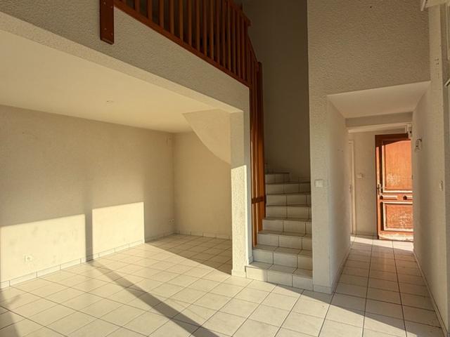 Maison à vendre 10 pièces SAINT MARTIN BELLE ROCHE 71