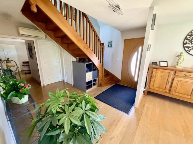 Maison à vendre 11 pièces GENOUILLY 71