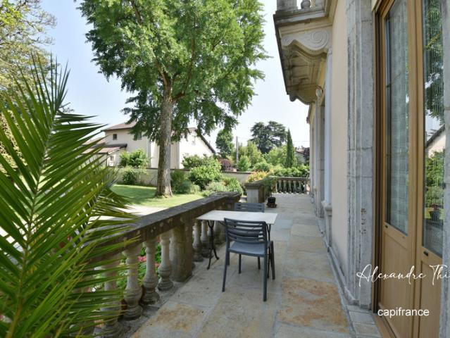 Maison à vendre 12 pièces 01