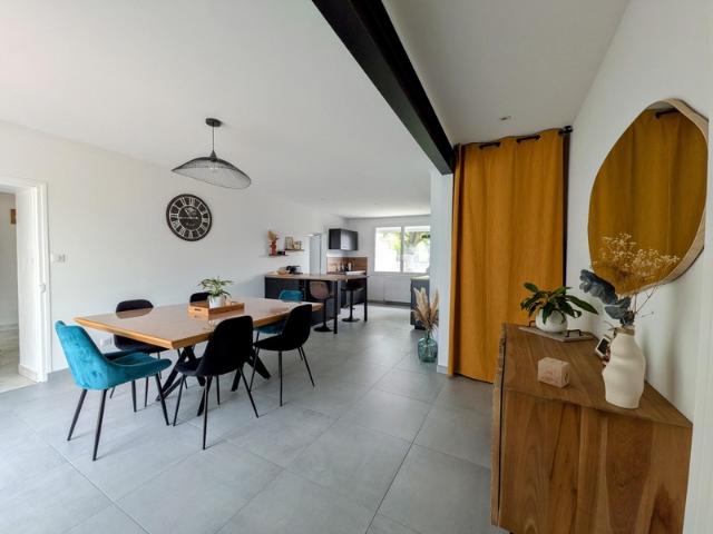 Maison à vendre 144m² SAINT PIERRE DES ECHAUBROGNES 79