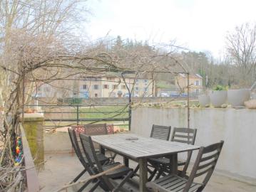 Maison à vendre 147m², jardin + dépendances CURIS AU MONT D'OR 69250