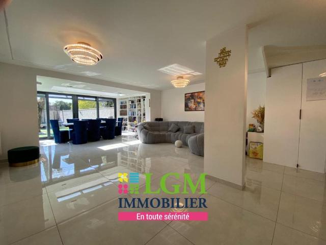 Maison À Vendre 160m² Saint Brice sous Forêt