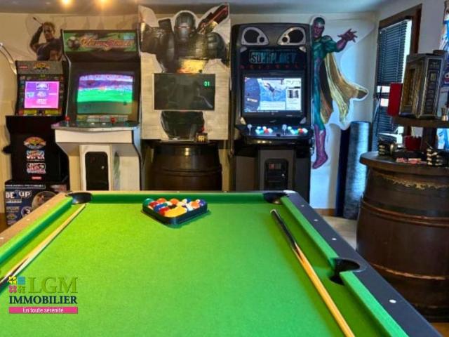 Maison À Vendre 192m² sur un terrain 754m² 192m² Valserhône