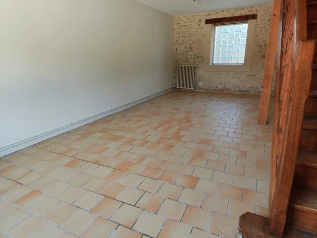 Maison à vendre 2/3 Chambres MOULINS SUR CEPHONS 36 112m² Moulins sur Céphons