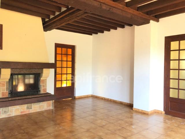 Maison à vendre 3/4 pièces MERRY LA VALLEE 89 91m2 habitables garage cave voûtée Terrain clos 759m2