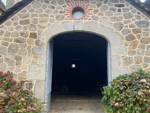 Rare: Bel ensemble immobilier dans village pittoresque Maison et dépendances