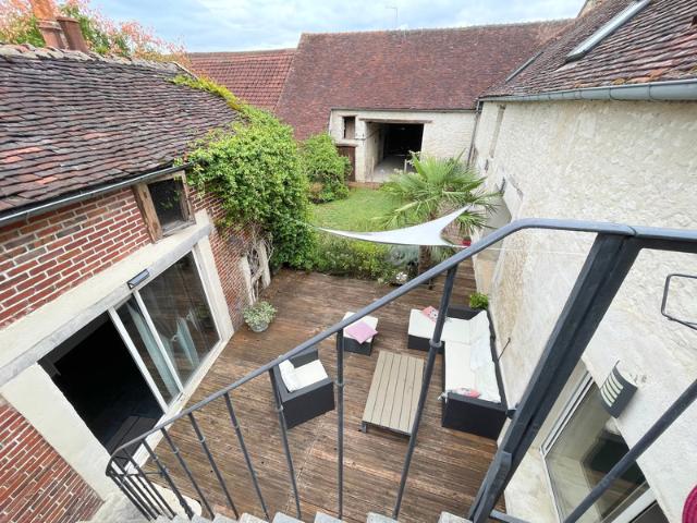 Maison à vendre 7 pièces CHARMOY 89