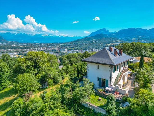 Maison à vendre 7 pièces BASSENS 73 Maison de caractère avec vue panoramique Les Monts de Bassens