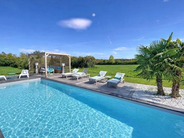 Maison à vendre 7 pièces SAINT MARCEL BEL ACCUEIL 38