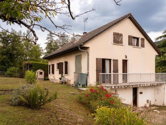 Maison à vendre 7 pièces proche de MACON 71