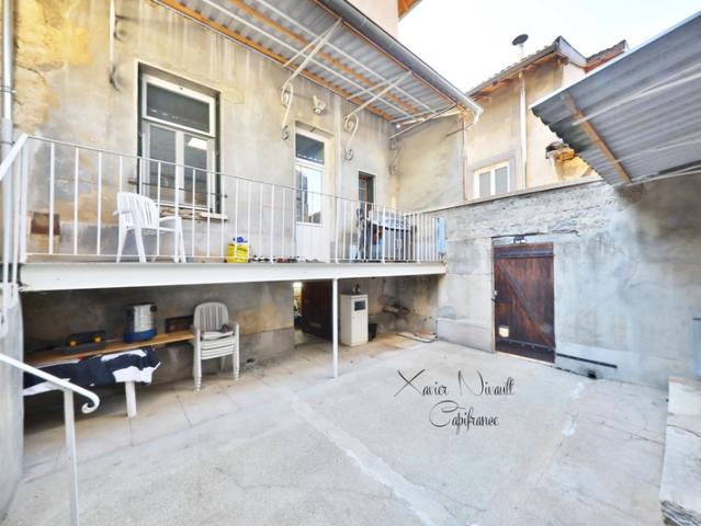 Maison à vendre 7 pièces proche de MONTREVEL EN BRESSE 01