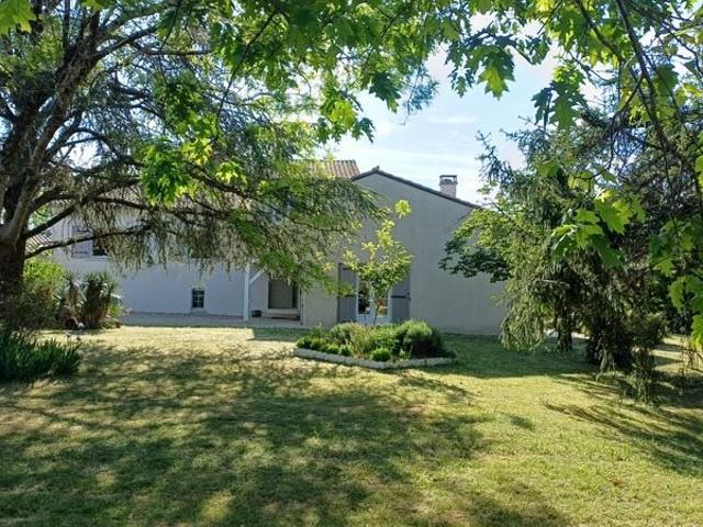 Maison à vendre 7 pièces Rouffignac Saint Cernin De Reilhac. 265m² Rouffignac Saint Cernin de Reilhac