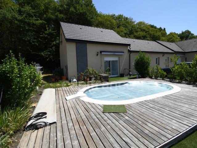 Maison à vendre 7 pièces URZY 58 5 chambres