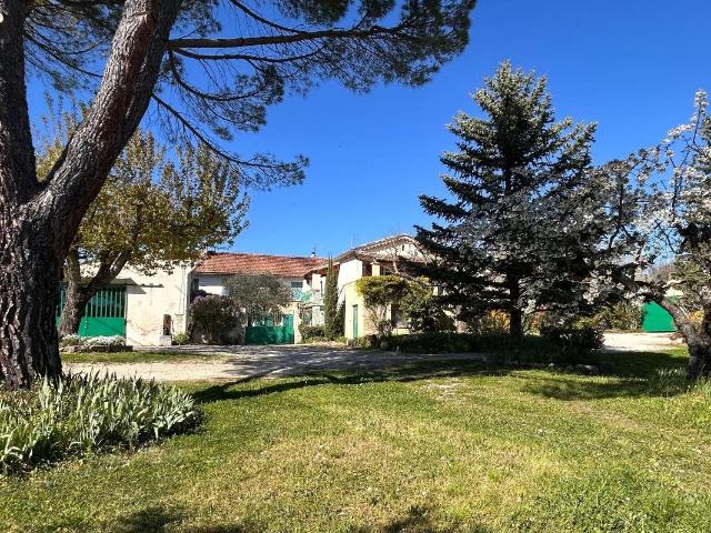 Maison À Vendre 455m² Saint Romain en Viennois