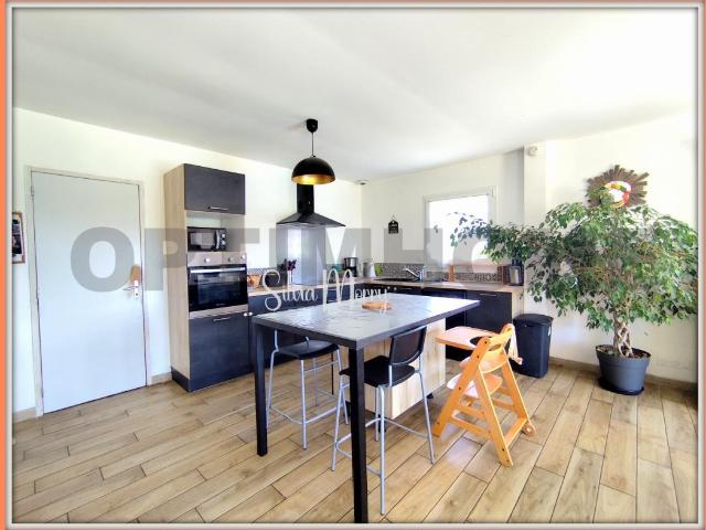 Maison à vendre 4 pièces à SAINT VOUGAY 29