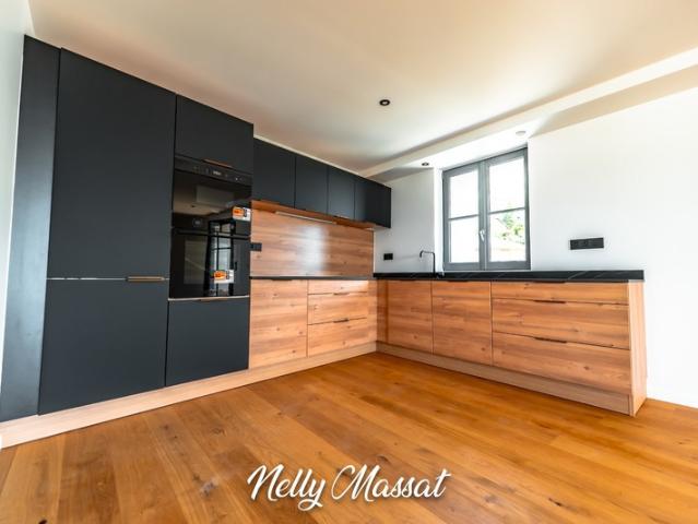 Maison à vendre 4 pièces BARBY 73 Vue exceptionnelle et rénovation de qualité Authentique maison de caractère avec jardin et garage