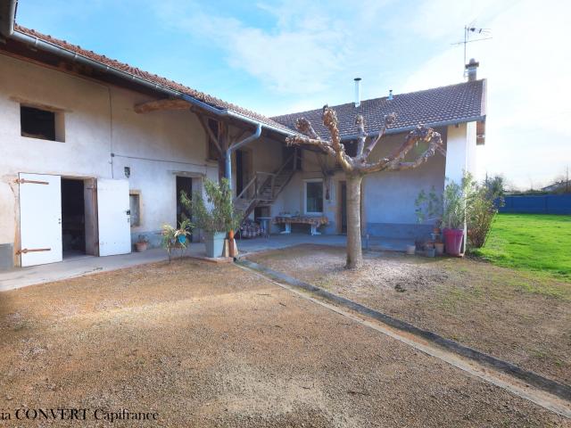Maison à vendre 4 pièces GRIEGES + Dépendances et terrain 1973m²