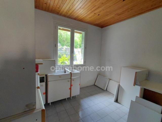 Maison à vendre 4 pièces MONTBRAND 05