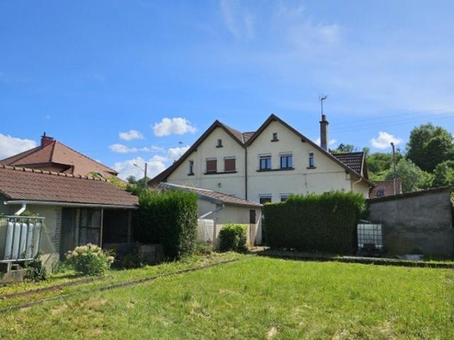 Maison à vendre 4 pièces NOMEXY 88, située sur un terrain de 969m²