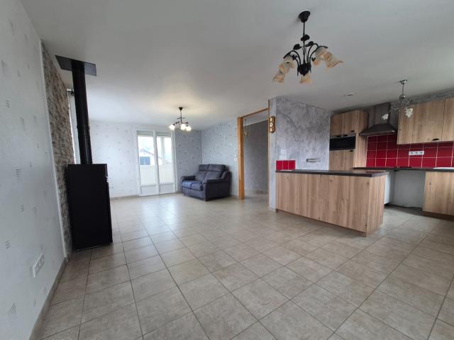 Maison à vendre 4 pièces PETIT NOIR 39