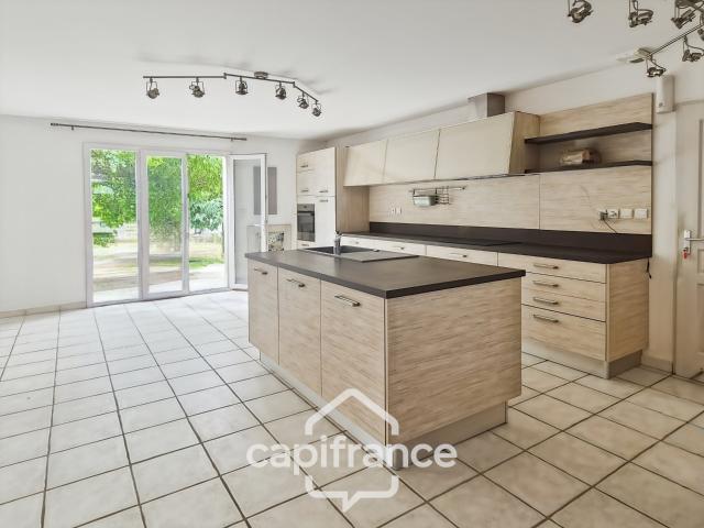 Maison à vendre 4 pièces ROQUEMAURE 30 107m² terrain 1540m. 107m² Roquemaure