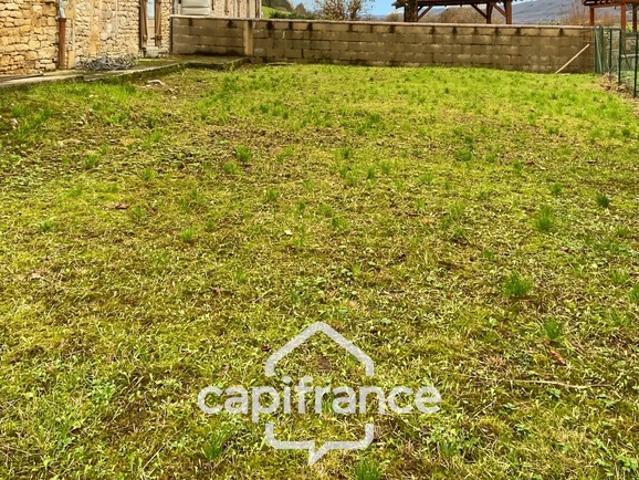Maison à vendre 4 pièces VAL SURAN 1.1 hectare de terrain