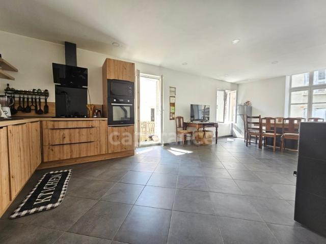 Maison à vendre 5 pièces 109 m² 4 chambres Panissieres 42 109m² Panissières